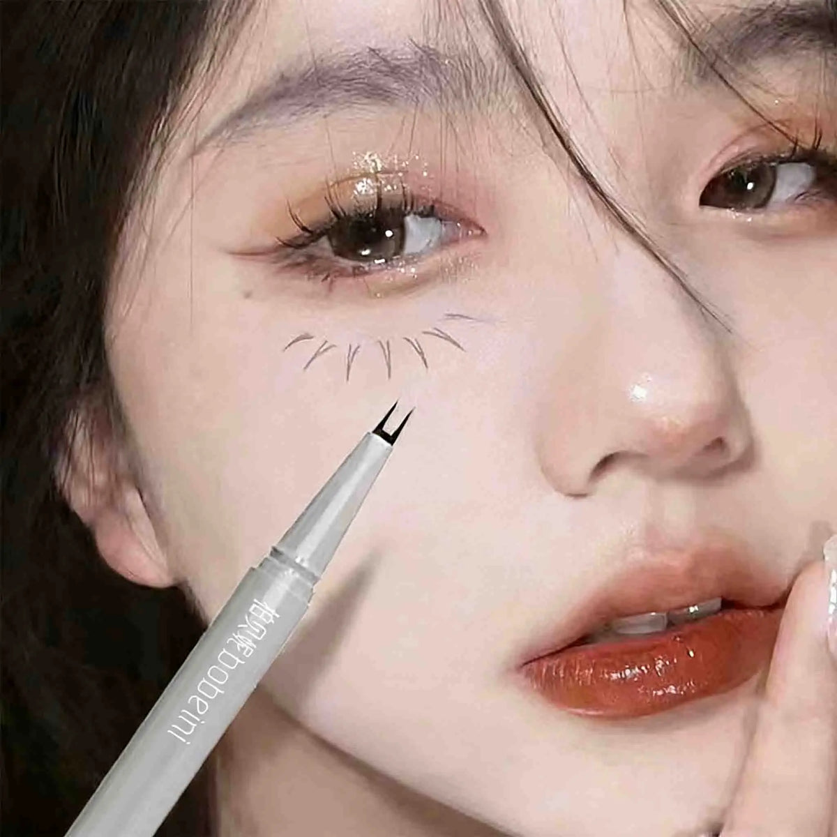 Double-Claw Waterproof Liquid Lower Eyelash Eyeliner Pen