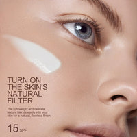 Lightweight Hydrating Liquid Foundation with SPF 15 and Hyaluronic Acid